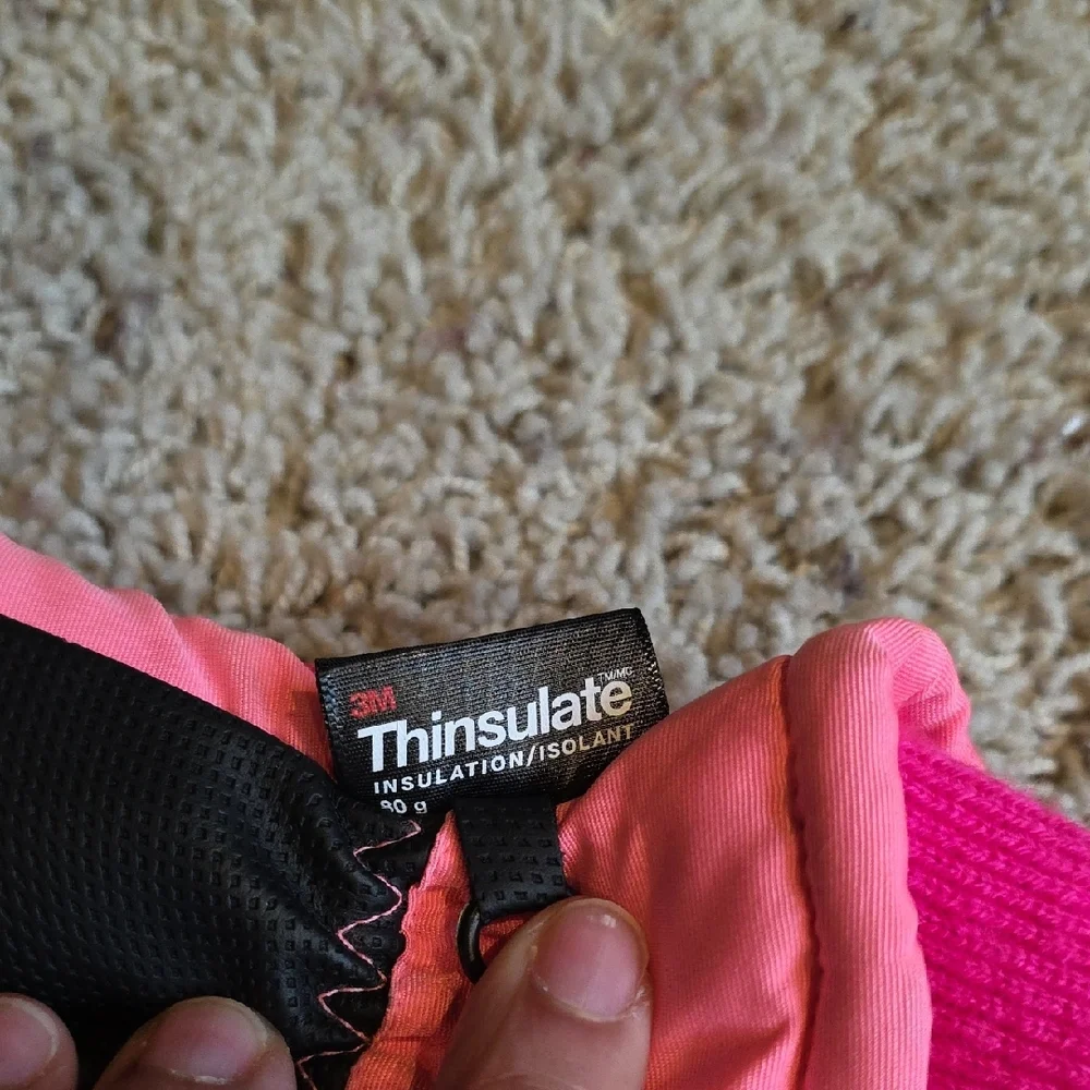 3M Thinsulate Pink and Black Winter Gloves